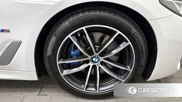 BMW 5 Series (G30) id 3735953 из Кореи 15