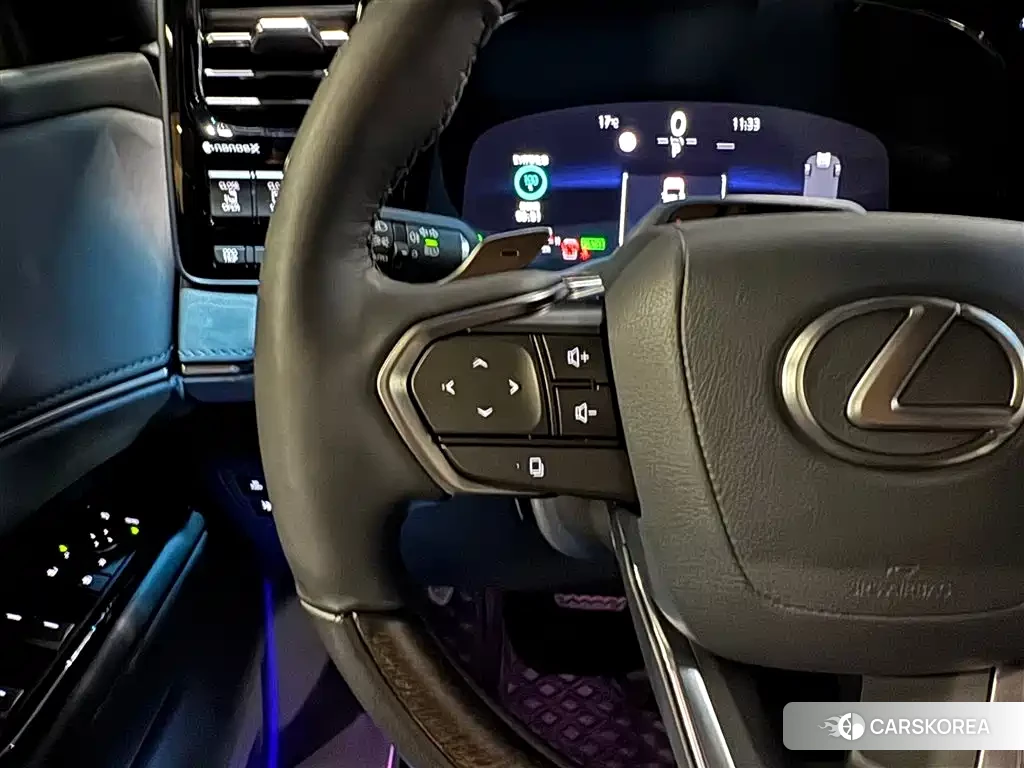 Lexus LM id 4600515 из Китая 22