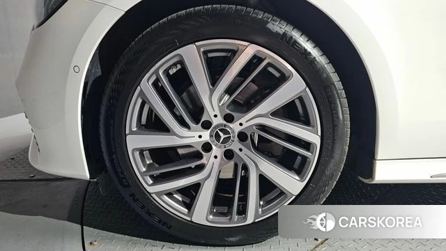 Mercedes-Benz E-Class W214 id 4762254 из Кореи 32