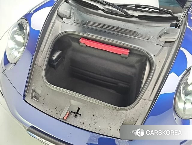 Porsche 911(992) id 4612236 из Кореи 11