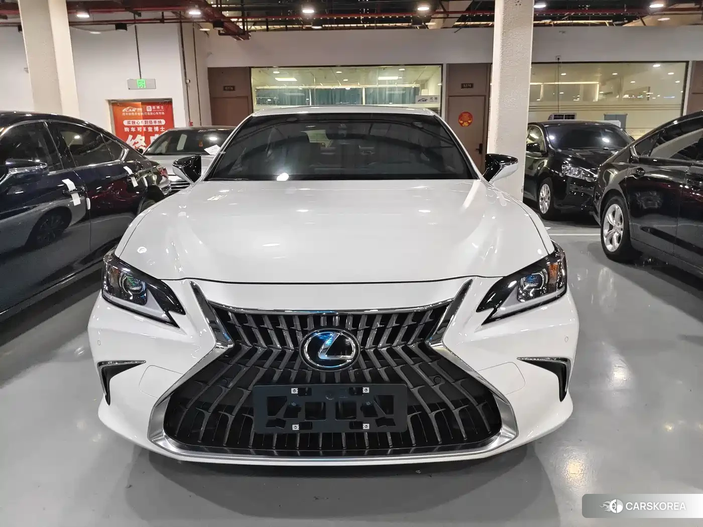 Lexus ES id 4601782 из Китая 14