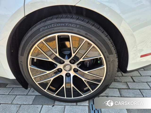 Porsche Taycan id 4444958 из Кореи 15