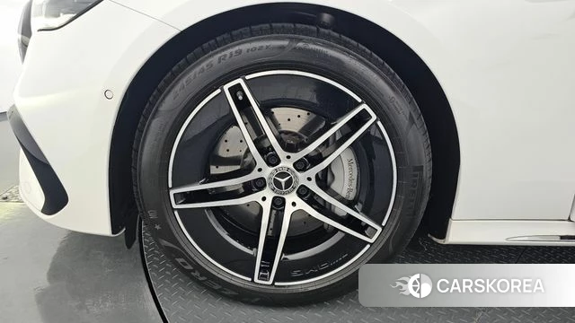 Mercedes-Benz E-Class W214 id 4441804 из Кореи 28