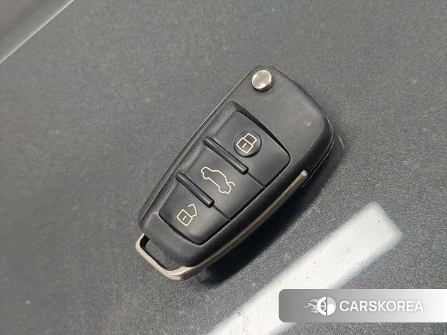 Audi Q2L e-tron id 3983254 из Китая 15