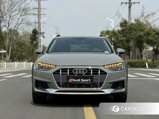 Audi A4 (import) 2021 Серебристо-серый из Китая, фото 5