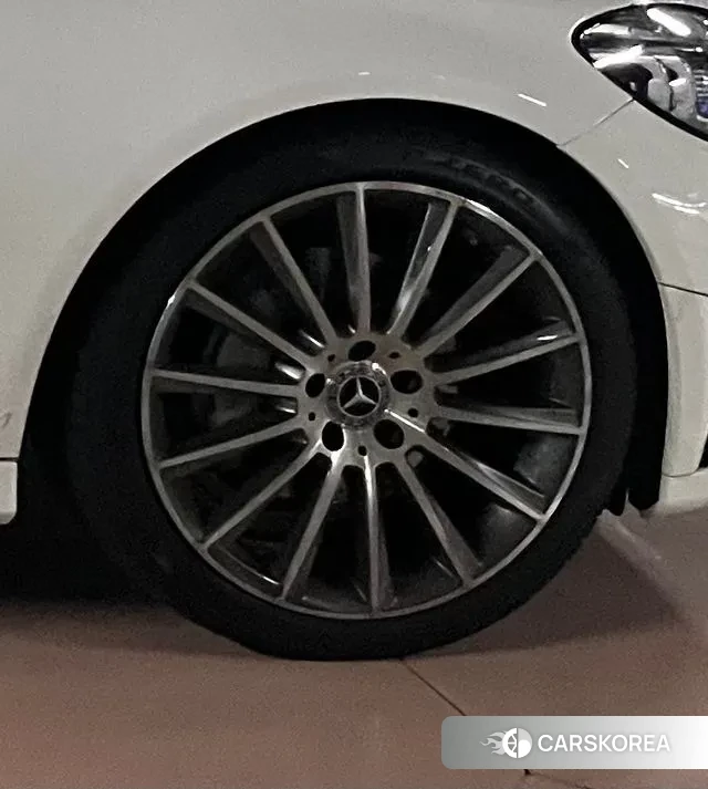 Mercedes-Benz C-Class W205 2022 Белый из Кореи, фото 5