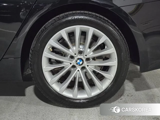 BMW 5 Series (G30) id 3394439 из Кореи 15