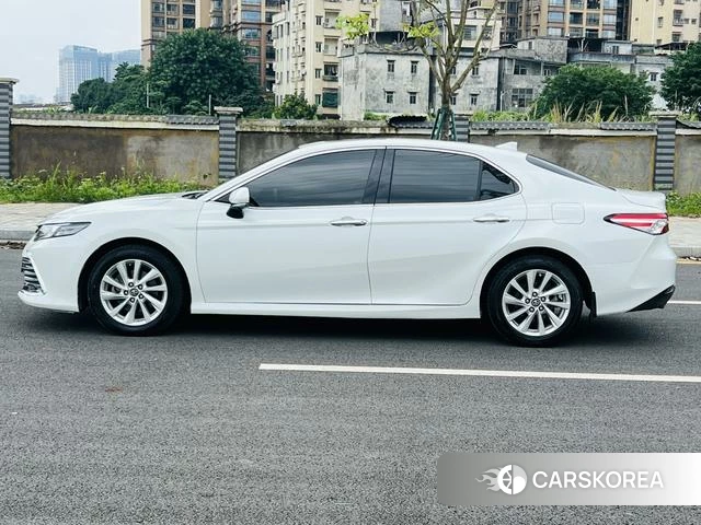 Toyota Camry id 4400030 из Китая 17