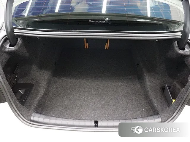 BMW 5 Series (G30) 2023 Белый из Кореи, фото 6