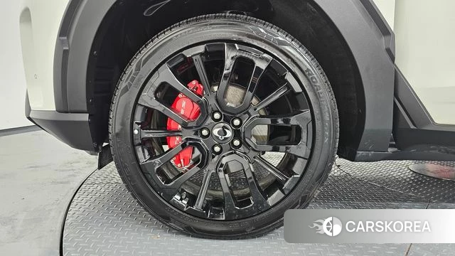 Ssangyong Torres id 3838237 из Кореи 15