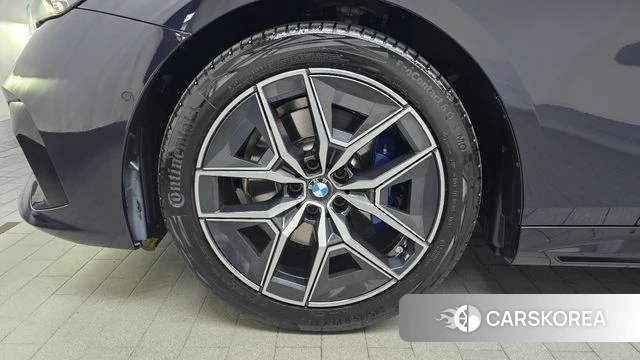 BMW 5 Series (G60) id 4200944 из Кореи 27