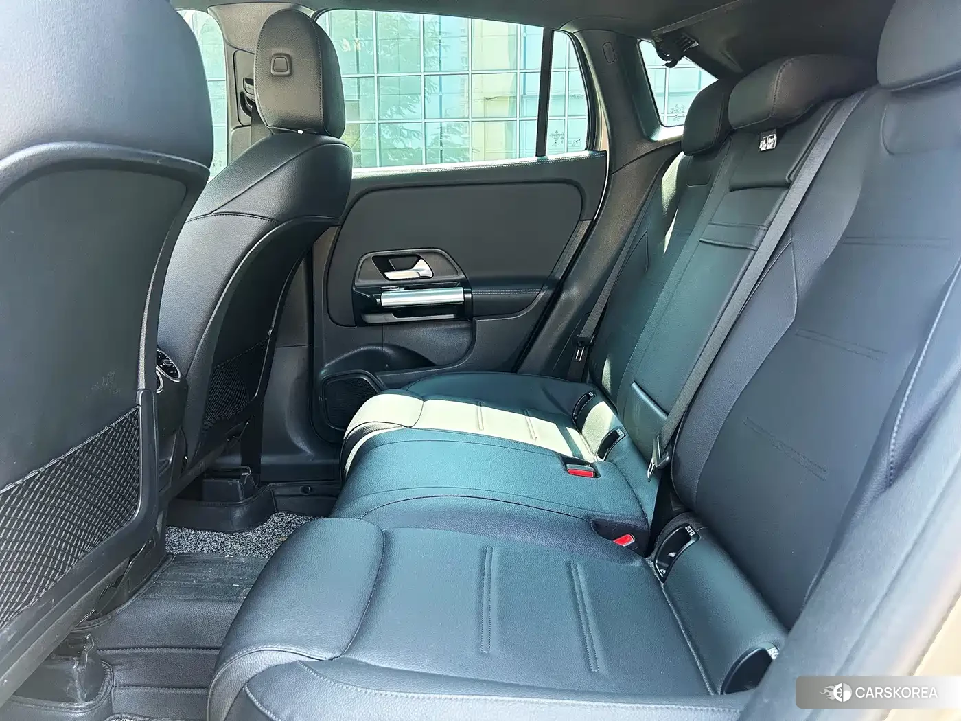 Mercedes-Benz GLA 2023 Champagne/brown из Китая, фото 6