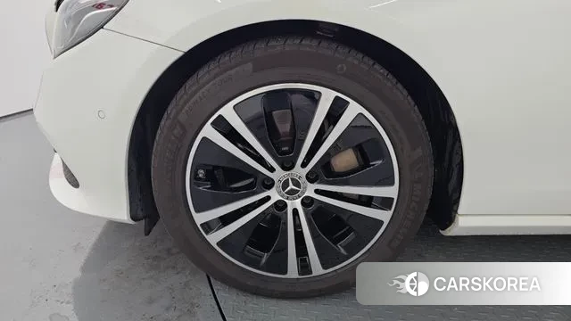 Mercedes-Benz E-Class W213 id 2999812 из Кореи 15