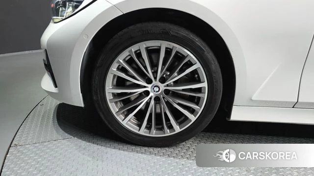 BMW 3 Series (G20) id 4573875 из Кореи 29