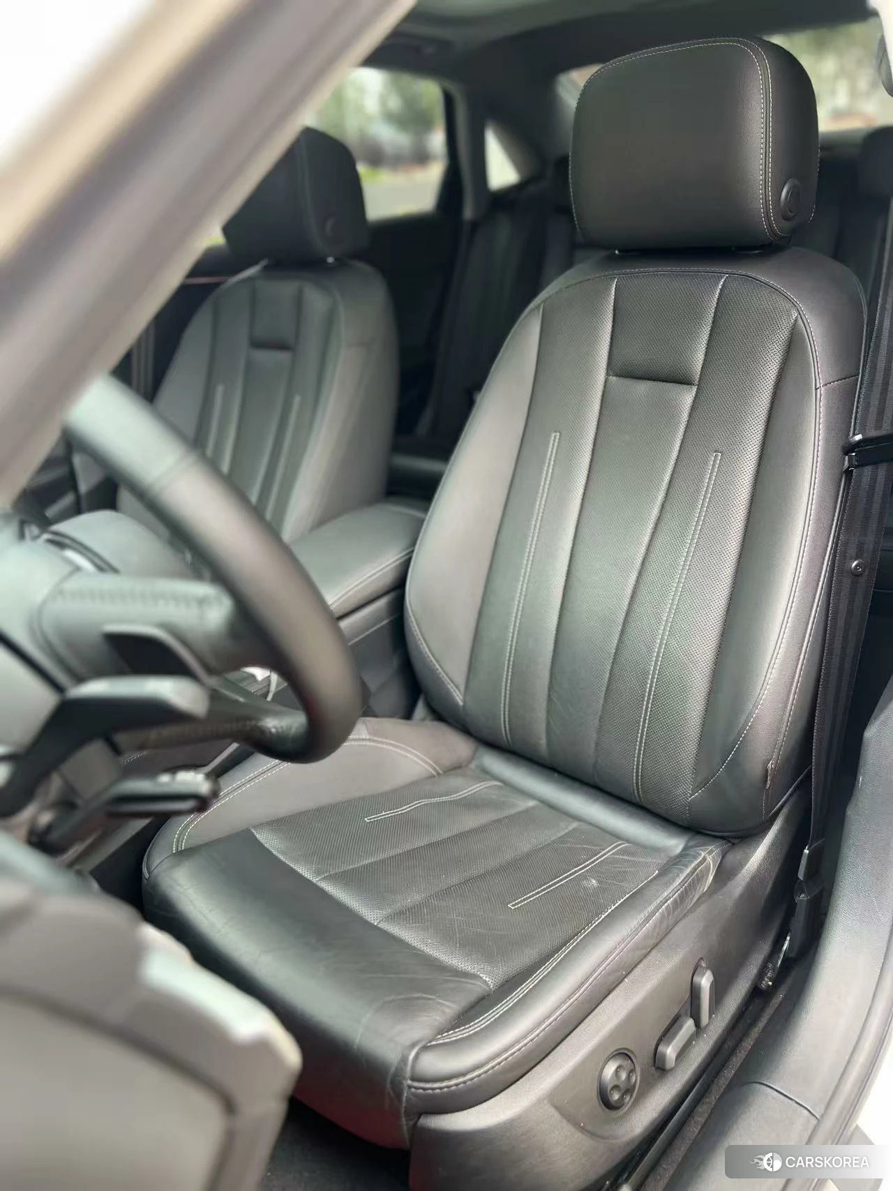 Audi A4L id 4473962 из Китая 8