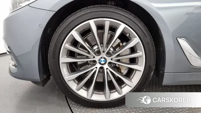 BMW 5 Series (G30) id 3024483 из Кореи 15