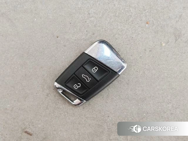 Volkswagen Magotan id 4238169 из Китая 15