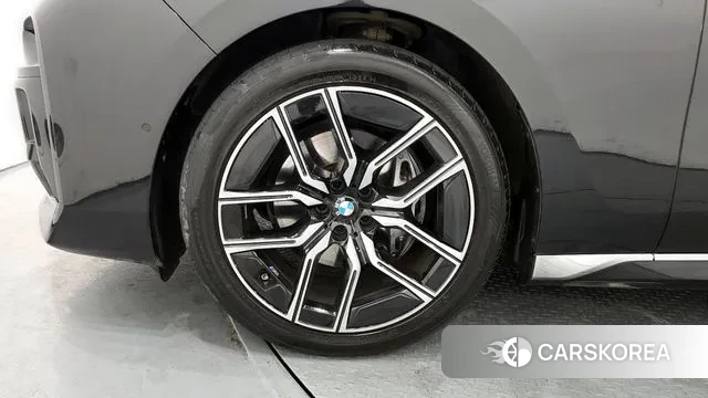 BMW 7 Series (G70) id 3684476 из Кореи 15