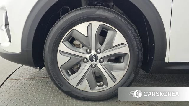 Kia Niro Plus id 3953749 из Кореи 15