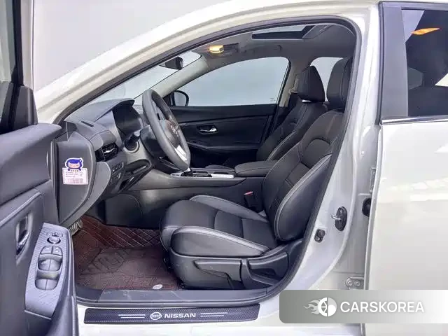 Nissan Sylphy 2025 Белый из Китая, фото 5