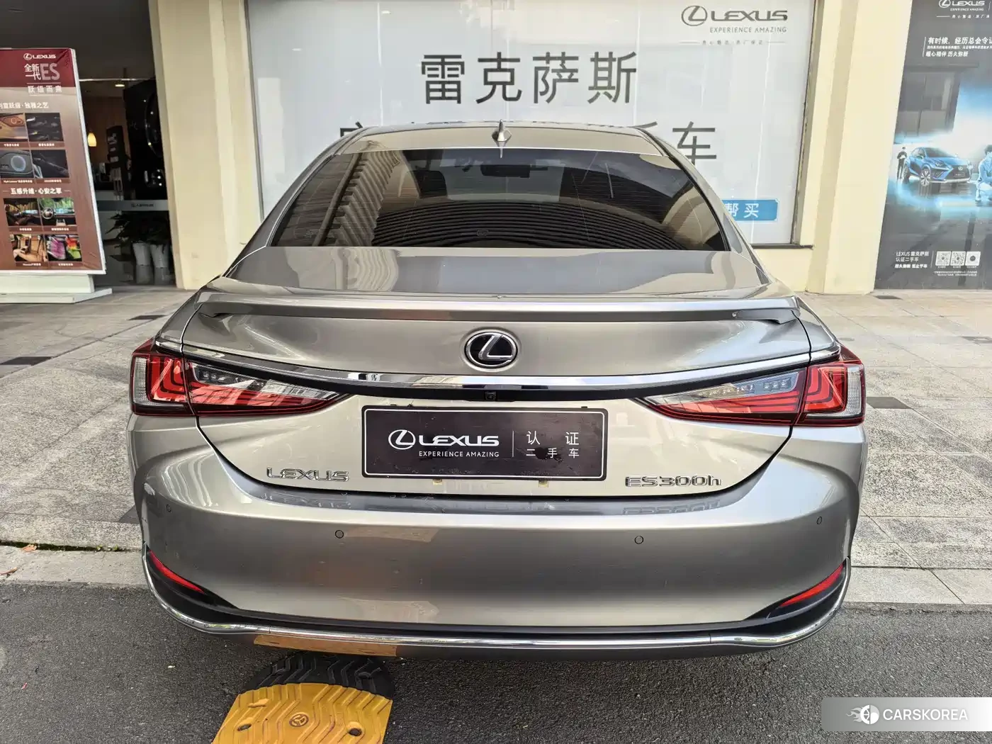 Lexus ES id 4546018 из Китая 7
