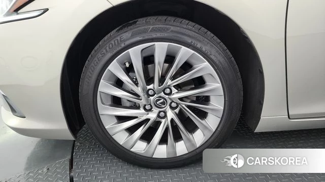 Lexus ES300h 7th generation id 4435527 из Кореи 15