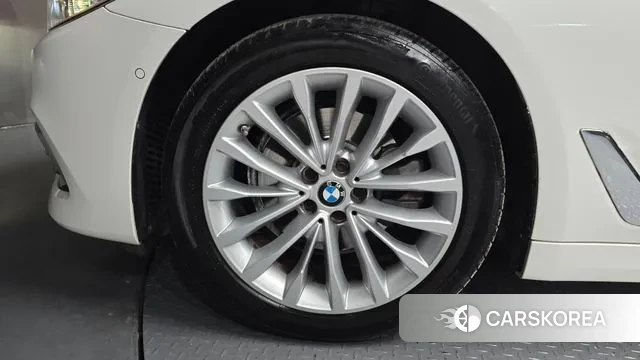 BMW 5 Series (G30) id 3396996 из Кореи 15