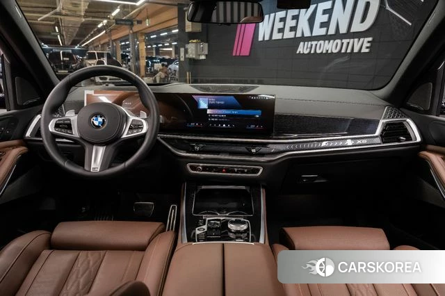 BMW X5 (G05) 2025 Светло-серебряный цвет из Кореи, фото 5