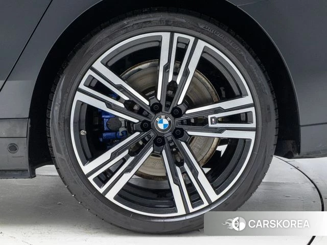 BMW i7 (G70) id 4308524 из Кореи 15