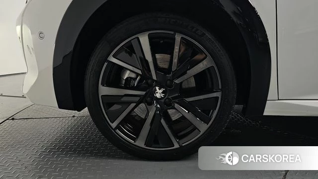 Peugeot e-208 second Generation id 4506088 из Кореи 30