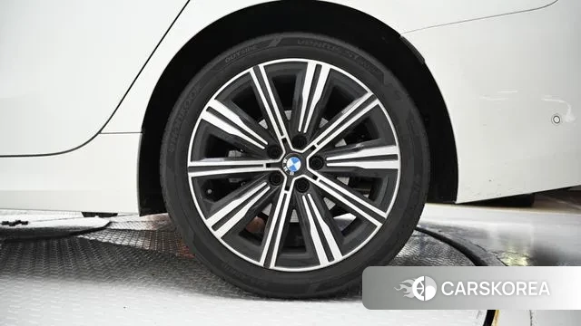 BMW 3 Series (G20) id 3246181 из Кореи 15