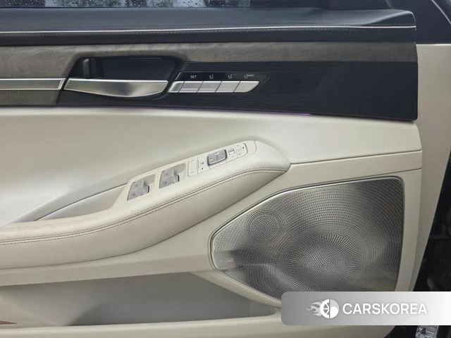 Genesis G90 id 4020122 из Кореи 9