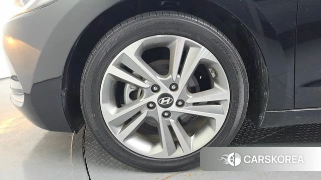 Hyundai Avante AD id 3894178 из Кореи 15