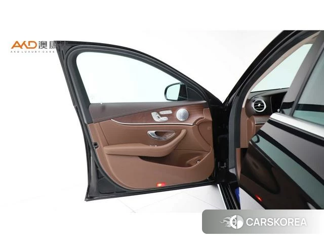Mercedes-Benz E-class id 4238818 из Китая 5