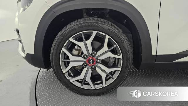 Kia Seltos id 4872015 из Кореи 25
