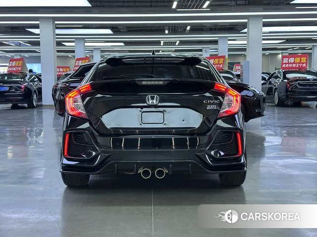 Honda Civic id 4261938 из Китая 11