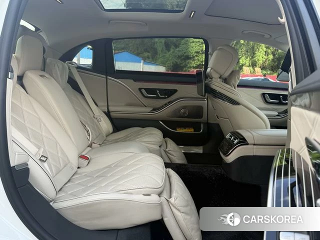 Mercedes-Benz Maybach S-class 2022 Белый из Китая, фото 5
