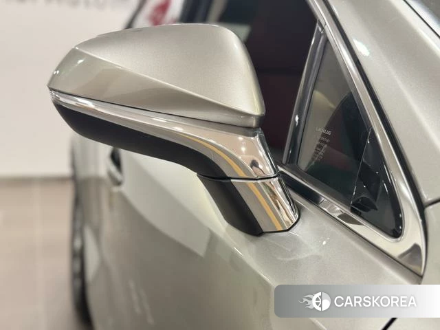 Lexus NX id 4217354 из Китая 20