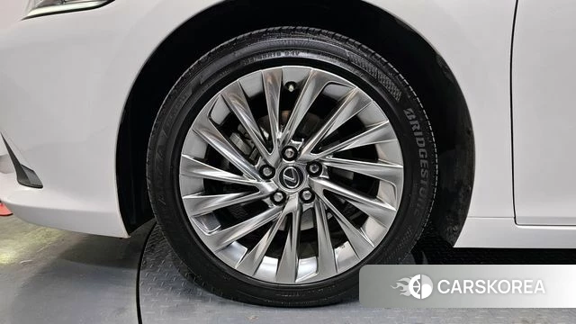 Lexus ES300h 7th generation id 3820143 из Кореи 15