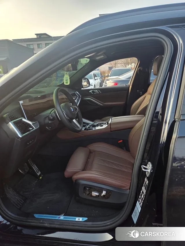 BMW X6 (G06) 2025 Черный из Кореи, фото 5