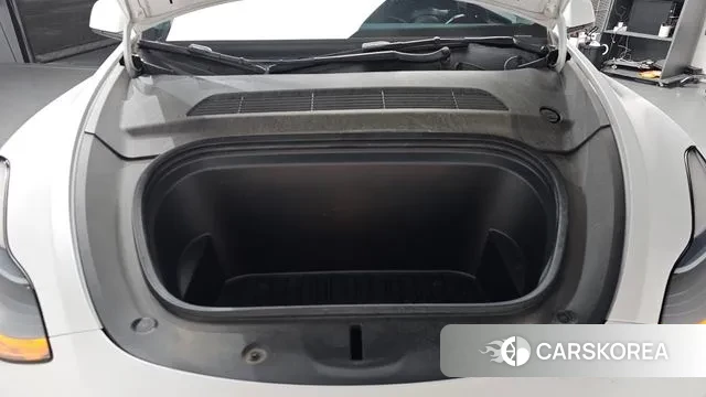 Tesla Model Y id 3690066 из Кореи 15