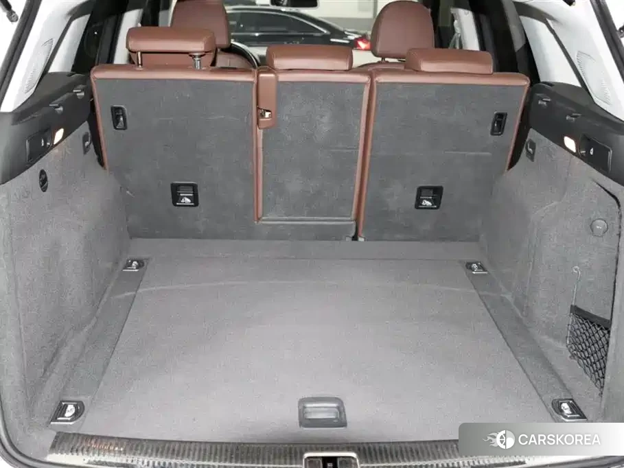 Audi Q5L id 4583711 из Китая 14