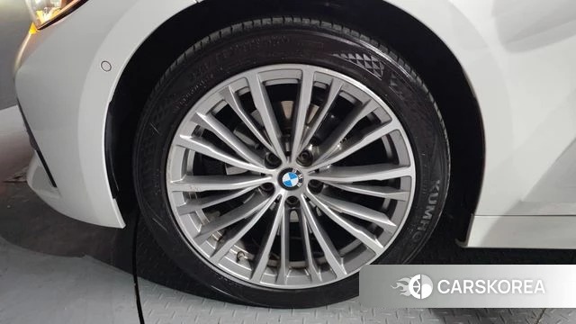 BMW 3 Series (G20) id 3840139 из Кореи 15