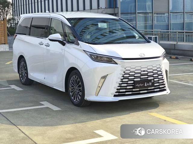 Lexus LM id 4300047 из Китая 17