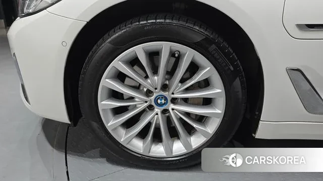 BMW 5 Series (G30) id 3645584 из Кореи 15