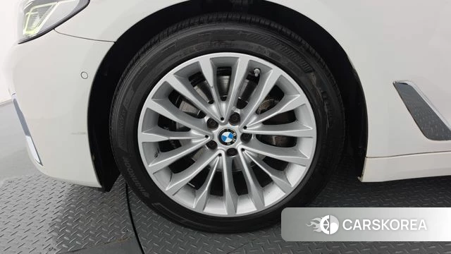 BMW 5 Series (G30) id 4899222 из Кореи 36