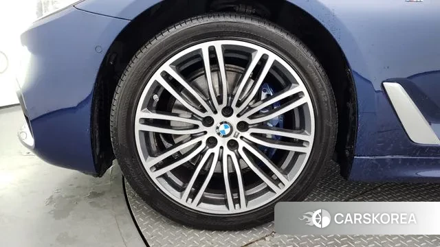 BMW 5 Series (G30) id 3038790 из Кореи 15