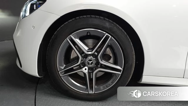 Mercedes-Benz E-Class W213 id 4409016 из Кореи 29