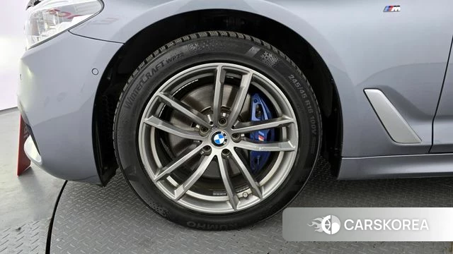 BMW 5 Series (G30) id 3867551 из Кореи 15