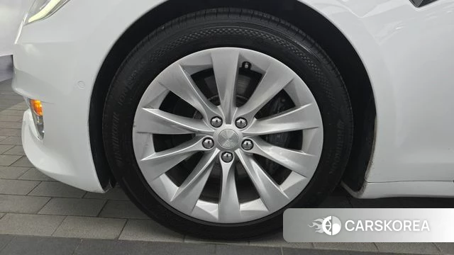 Tesla Model S id 4708160 из Кореи 15